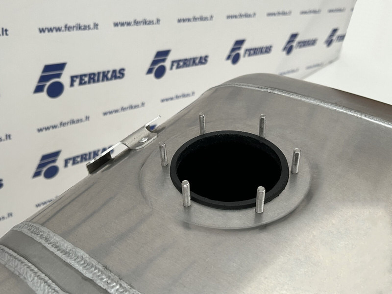 Mercedes-Benz Fuel tank 680L + 120L AdBlue - خزان الوقود - شاحنة: صورة 5 Mercedes-Benz Fuel tank 680L + 120L AdBlue - خزان الوقود - شاحنة: صورة 5