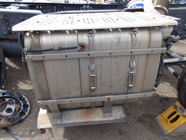 Mercedes-Benz MP4 EURO 6 exhaust gas catalyst - محول حفزي - شاحنة: صورة 1 Mercedes-Benz MP4 EURO 6 exhaust gas catalyst - محول حفزي - شاحنة: صورة 1