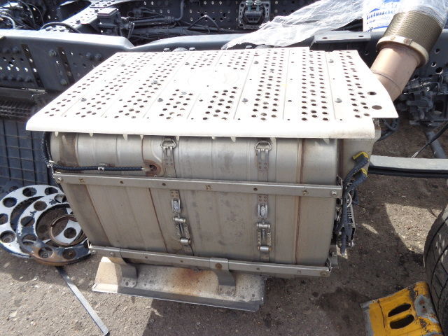 Mercedes-Benz MP4 EURO 6 exhaust gas catalyst - محول حفزي - شاحنة: صورة 5 Mercedes-Benz MP4 EURO 6 exhaust gas catalyst - محول حفزي - شاحنة: صورة 5