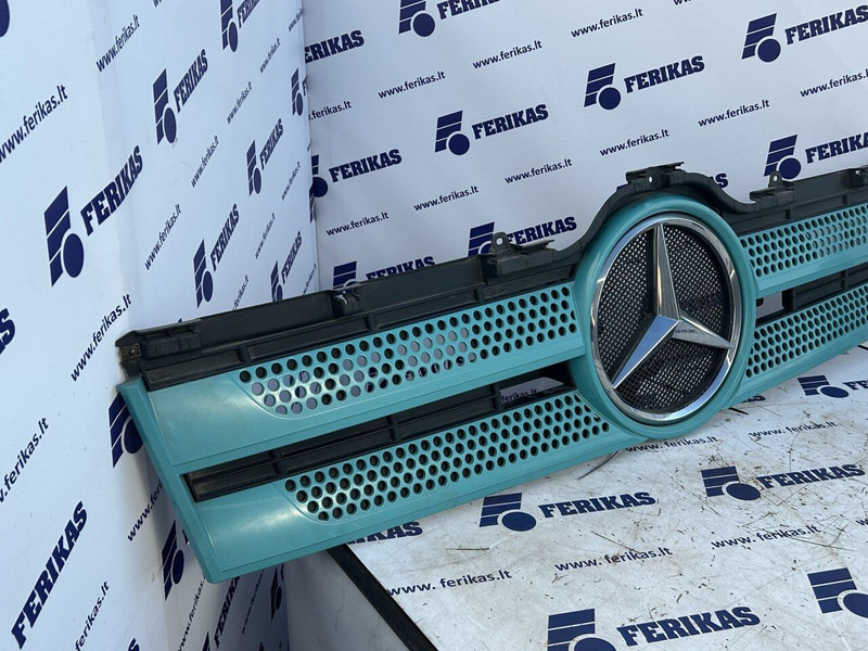 Mercedes-Benz bonnet grill with illuminated logo - غطاء محرك المركبة - شاحنة: صورة 2 Mercedes-Benz bonnet grill with illuminated logo - غطاء محرك المركبة - شاحنة: صورة 2