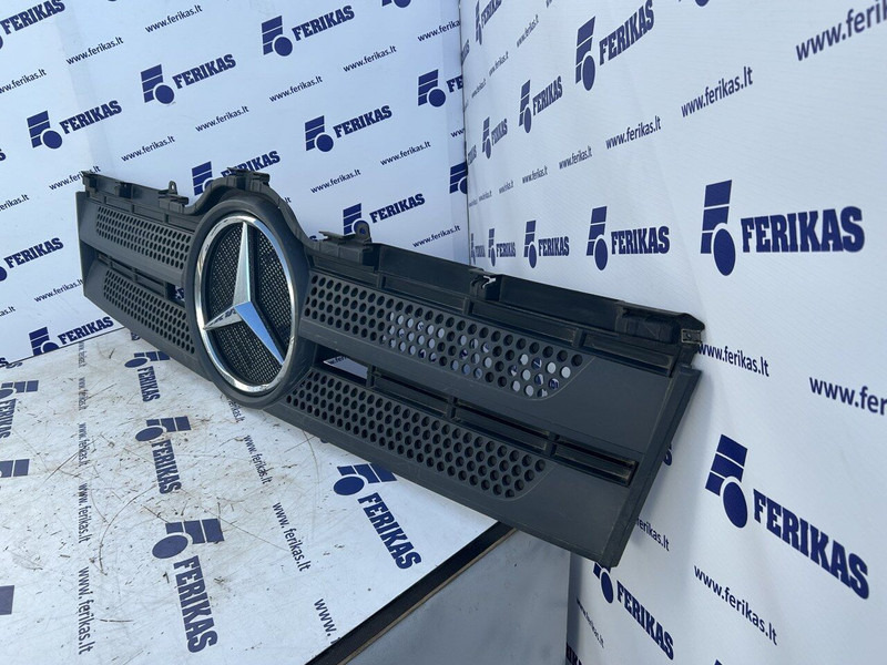 Mercedes-Benz bonnet grill - غطاء محرك المركبة - شاحنة: صورة 3 Mercedes-Benz bonnet grill - غطاء محرك المركبة - شاحنة: صورة 3