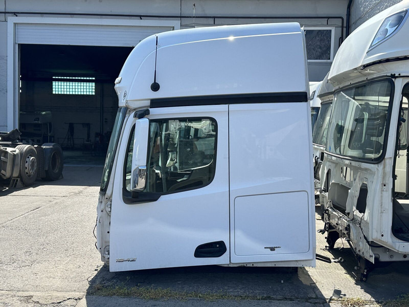 Mercedes-Benz cab - الكابينة والداخلية - شاحنة: صورة 4 Mercedes-Benz cab - الكابينة والداخلية - شاحنة: صورة 4