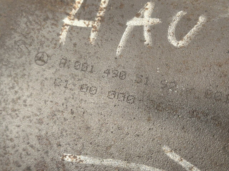 Mercedes-Benz exhaust catalyst filter - محول حفزي - شاحنة: صورة 3 Mercedes-Benz exhaust catalyst filter - محول حفزي - شاحنة: صورة 3