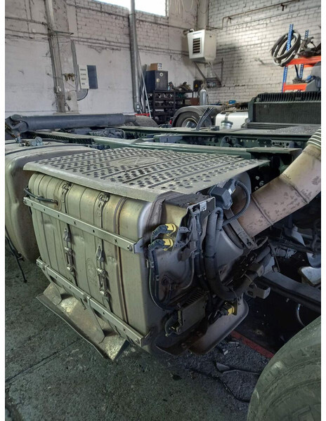 Mercedes-Benz exhaust gas catalyst - محول حفزي - شاحنة: صورة 4 Mercedes-Benz exhaust gas catalyst - محول حفزي - شاحنة: صورة 4