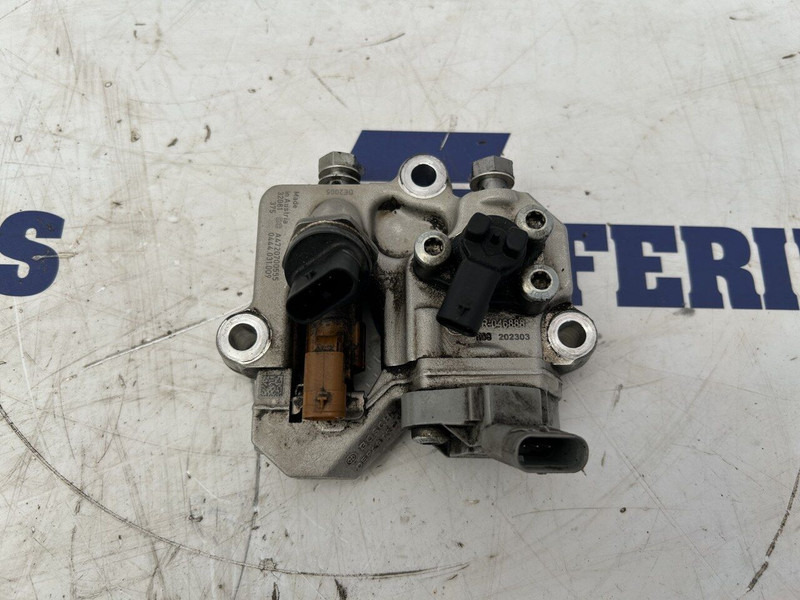 Mercedes-Benz fuel doser - مضخة وقود - شاحنة: صورة 1 Mercedes-Benz fuel doser - مضخة وقود - شاحنة: صورة 1