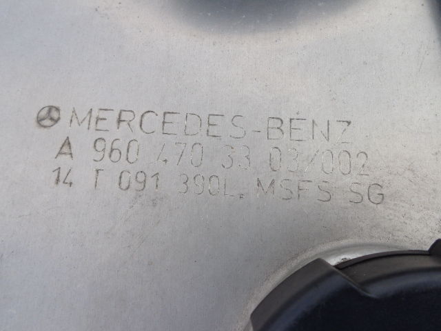 Mercedes-Benz fuel tank with brackets - خزان الوقود - شاحنة: صورة 5 Mercedes-Benz fuel tank with brackets - خزان الوقود - شاحنة: صورة 5