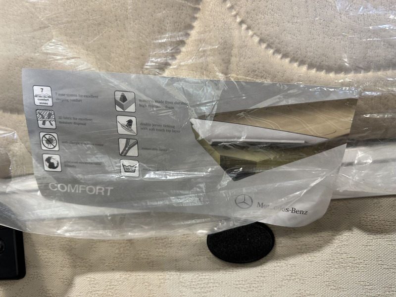 Mercedes-Benz passenger seat with lower bunk and table - مقعد - شاحنة: صورة 5 Mercedes-Benz passenger seat with lower bunk and table - مقعد - شاحنة: صورة 5