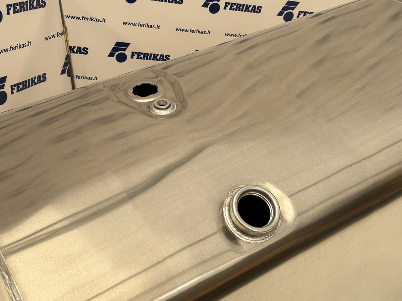 Scania New aluminum fuel tank 570L - خزان الوقود - شاحنة: صورة 4 Scania New aluminum fuel tank 570L - خزان الوقود - شاحنة: صورة 4