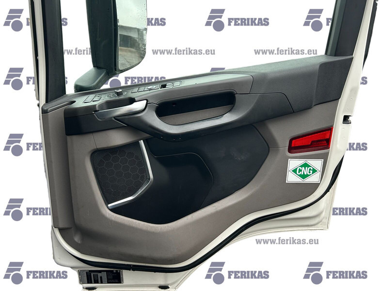 Scania right side - باب و قطع الغيار - شاحنة: صورة 3 Scania right side - باب و قطع الغيار - شاحنة: صورة 3