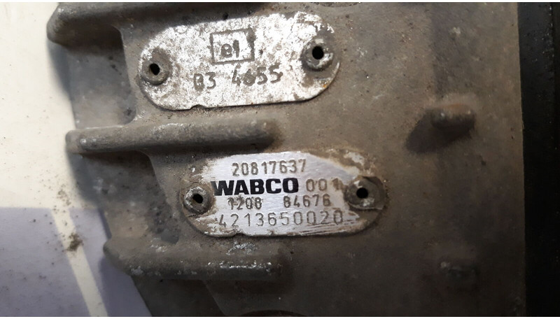 Volvo gearbox control unit - وحدة تحكم الكتروني - شاحنة: صورة 4 Volvo gearbox control unit - وحدة تحكم الكتروني - شاحنة: صورة 4