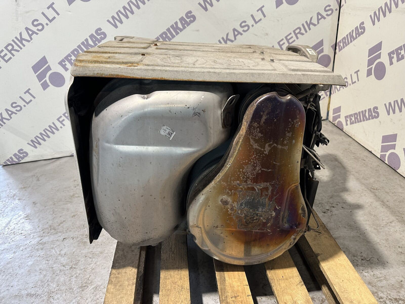 Volvo selective catalyst reduction silencer, SCR - محول حفزي - شاحنة: صورة 2 Volvo selective catalyst reduction silencer, SCR - محول حفزي - شاحنة: صورة 2