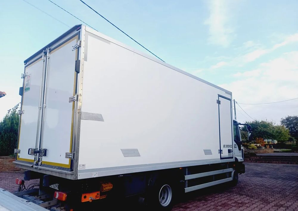 Inny ZABUDOWA CHŁODNIA 5.80 AGREGAT CARRIER 500 - مُبرِّد صندوق مغلق: صورة 4 Inny ZABUDOWA CHŁODNIA 5.80 AGREGAT CARRIER 500 - مُبرِّد صندوق مغلق: صورة 4