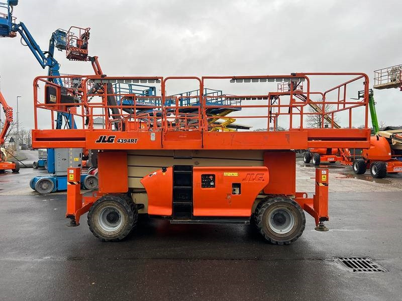 JLG 4394 RT diesel 4x4 15m (1747) - رافعة هيدروليكية مقصية: صورة 2 JLG 4394 RT diesel 4x4 15m (1747) - رافعة هيدروليكية مقصية: صورة 2