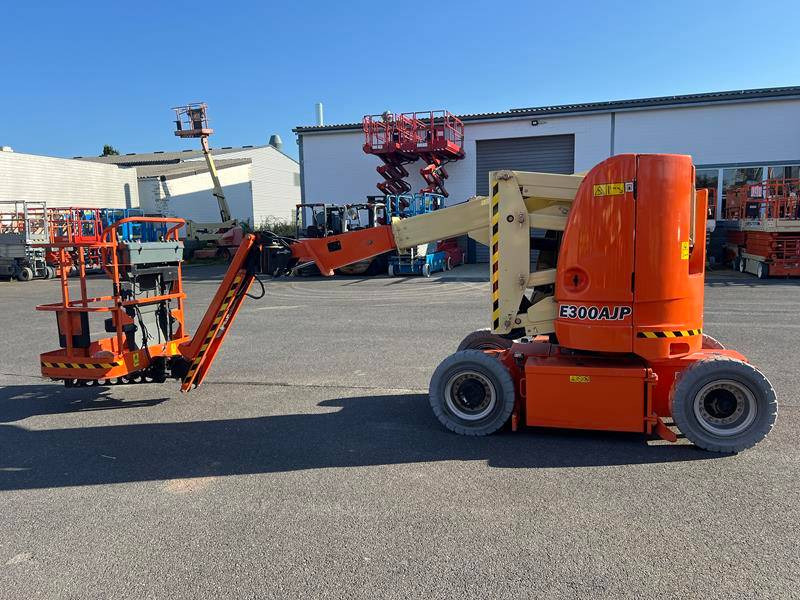 JLG E300 AJP elektro 11m (1791) - شاحنة ذراع مفصلي: صورة 5 JLG E300 AJP elektro 11m (1791) - شاحنة ذراع مفصلي: صورة 5
