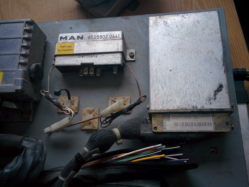 MAN ABS 0265150315 . 0206000008 - وحدة تحكم الكتروني: صورة 2 MAN ABS 0265150315 . 0206000008 - وحدة تحكم الكتروني: صورة 2