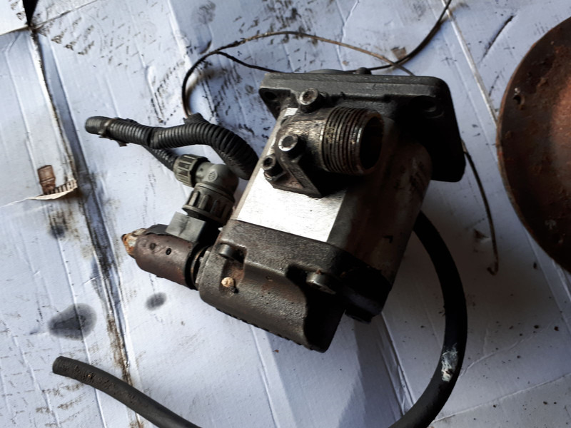 MAN BOSCH /SAUER - مبرد المحرك: صورة 4 MAN BOSCH /SAUER - مبرد المحرك: صورة 4