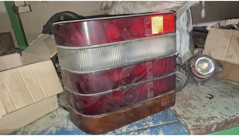 MAN . Скания . Вольво. Неоплан. - مصابيح أضواء السيارة الأمامية: صورة 1 MAN . Скания . Вольво. Неоплан. - مصابيح أضواء السيارة الأمامية: صورة 1