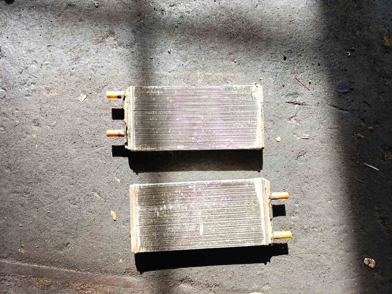 Scania Volvo - مبرد المحرك: صورة 3 Scania Volvo - مبرد المحرك: صورة 3