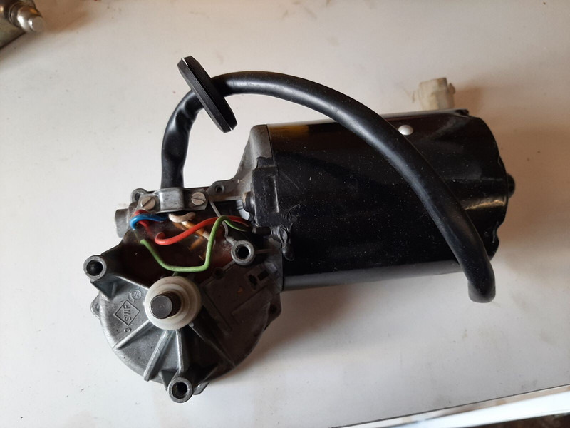 Setra BOSCH 039044245 - مساحة الزجاج الأمامي: صورة 2 Setra BOSCH 039044245 - مساحة الزجاج الأمامي: صورة 2