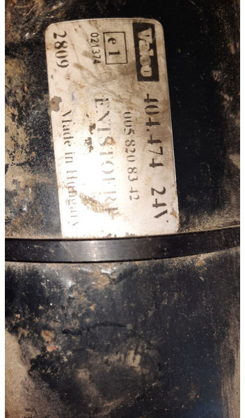 Setra BOSCH 039044245 - مساحة الزجاج الأمامي: صورة 5 Setra BOSCH 039044245 - مساحة الزجاج الأمامي: صورة 5