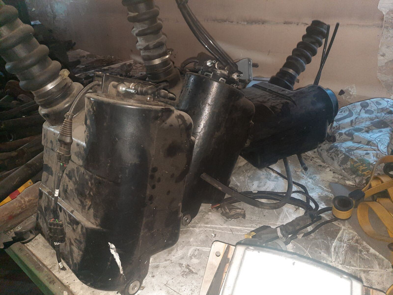 Volvo UDA2-7, 5-EXE-24 - كاتم الصوت/الخمارات: صورة 4 Volvo UDA2-7, 5-EXE-24 - كاتم الصوت/الخمارات: صورة 4