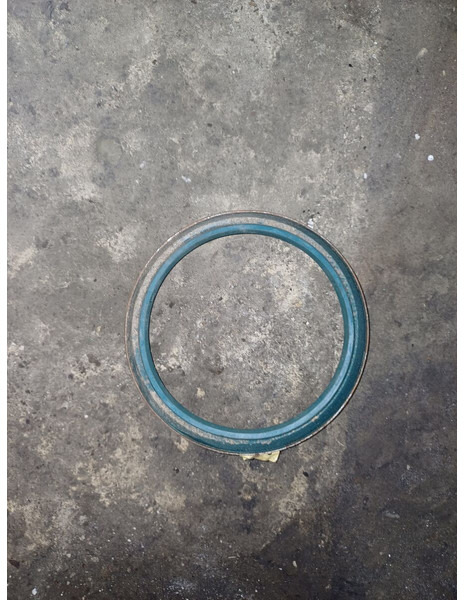 Volvo - محور: صورة 2 Volvo - محور: صورة 2