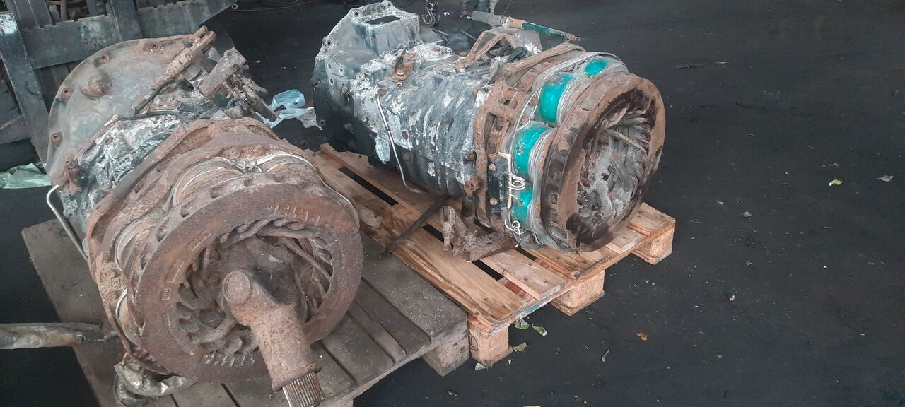 ZF 6S1600 IVECO MAN - صندوق التروس - حافلة: صورة 1 ZF 6S1600 IVECO MAN - صندوق التروس - حافلة: صورة 1