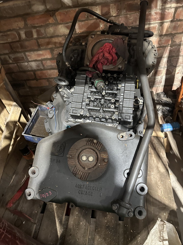 ZF 6WG210 - صندوق التروس - رافعة لجميع التضاريس: صورة 1 ZF 6WG210 - صندوق التروس - رافعة لجميع التضاريس: صورة 1