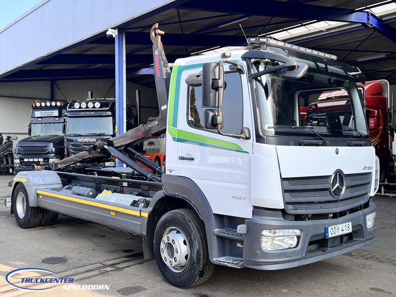 Mercedes-Benz Atego 1527 Manuel, Euro 6, HIAB 10 Tons - شاحنة ذات خطاف: صورة 1 Mercedes-Benz Atego 1527 Manuel, Euro 6, HIAB 10 Tons - شاحنة ذات خطاف: صورة 1