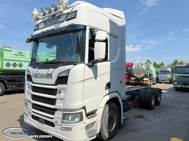 Scania R650 V8 NGS 6x4, Standclima, Retarder, PTO, 9000 Vooras - شاحنة هيكل كابينة: صورة 3 Scania R650 V8 NGS 6x4, Standclima, Retarder, PTO, 9000 Vooras - شاحنة هيكل كابينة: صورة 3