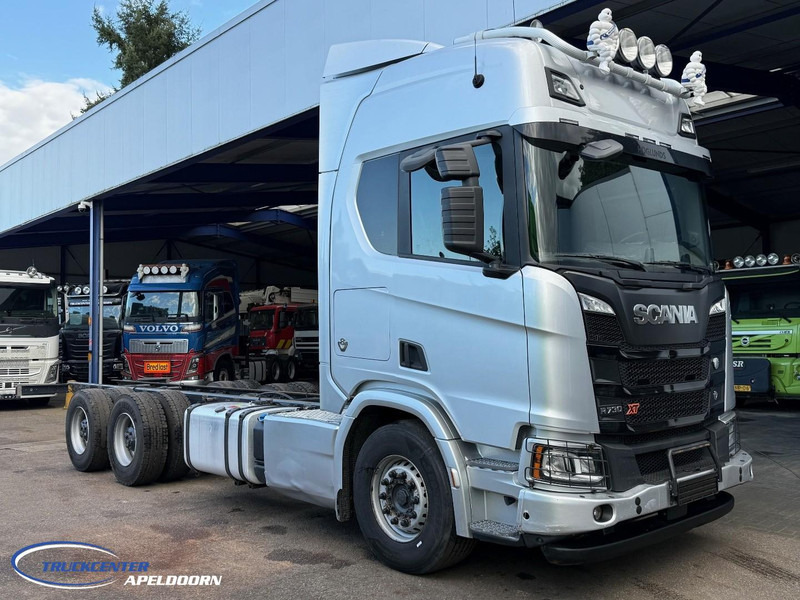 Scania R730 XT NGS V8 6x4 Naafreductie, Retarder, PTO - شاحنة هيكل كابينة: صورة 1 Scania R730 XT NGS V8 6x4 Naafreductie, Retarder, PTO - شاحنة هيكل كابينة: صورة 1