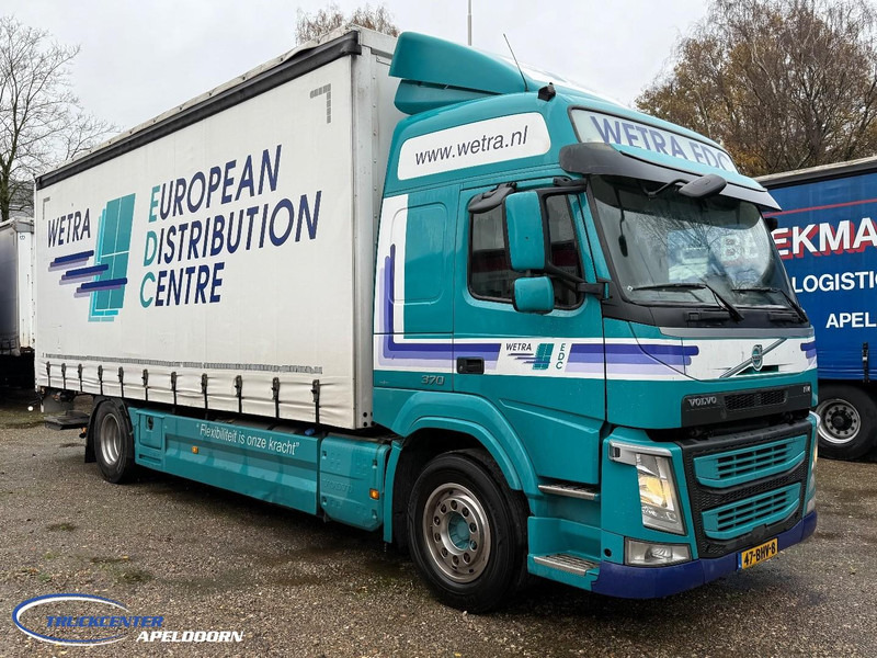 Volvo FM Schuifdak, Laadklep, Globetrotter - شاحنة ستارة: صورة 1 Volvo FM Schuifdak, Laadklep, Globetrotter - شاحنة ستارة: صورة 1