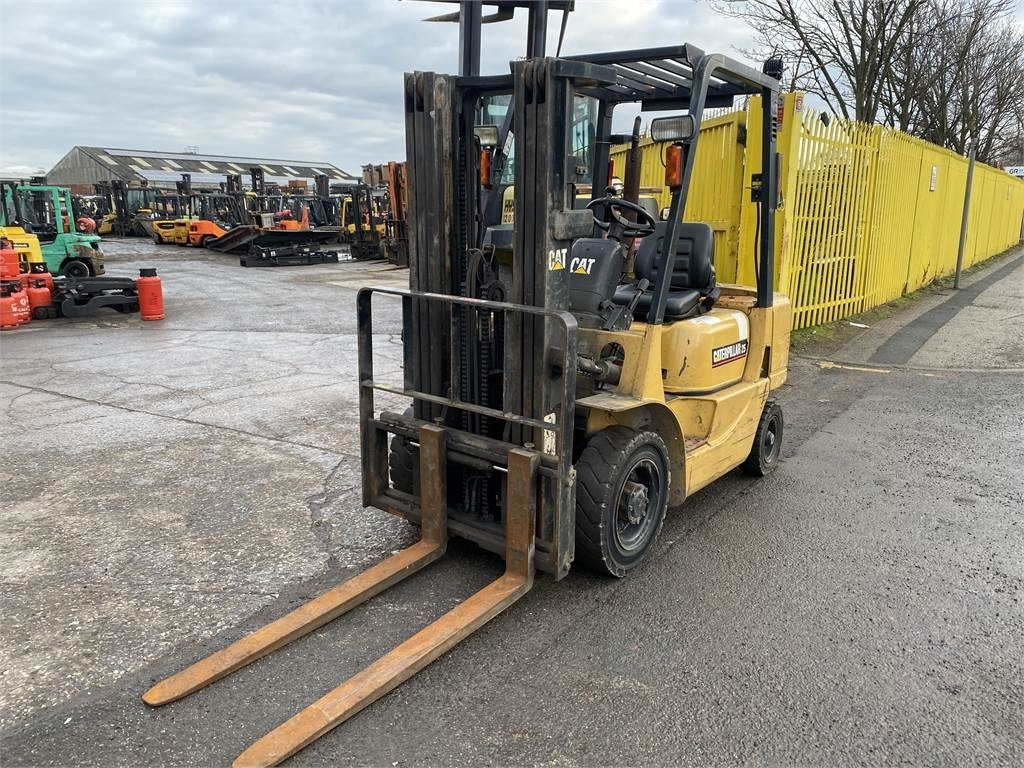 CAT DP25K - رافعة شوكية ديزل: صورة 5 CAT DP25K - رافعة شوكية ديزل: صورة 5