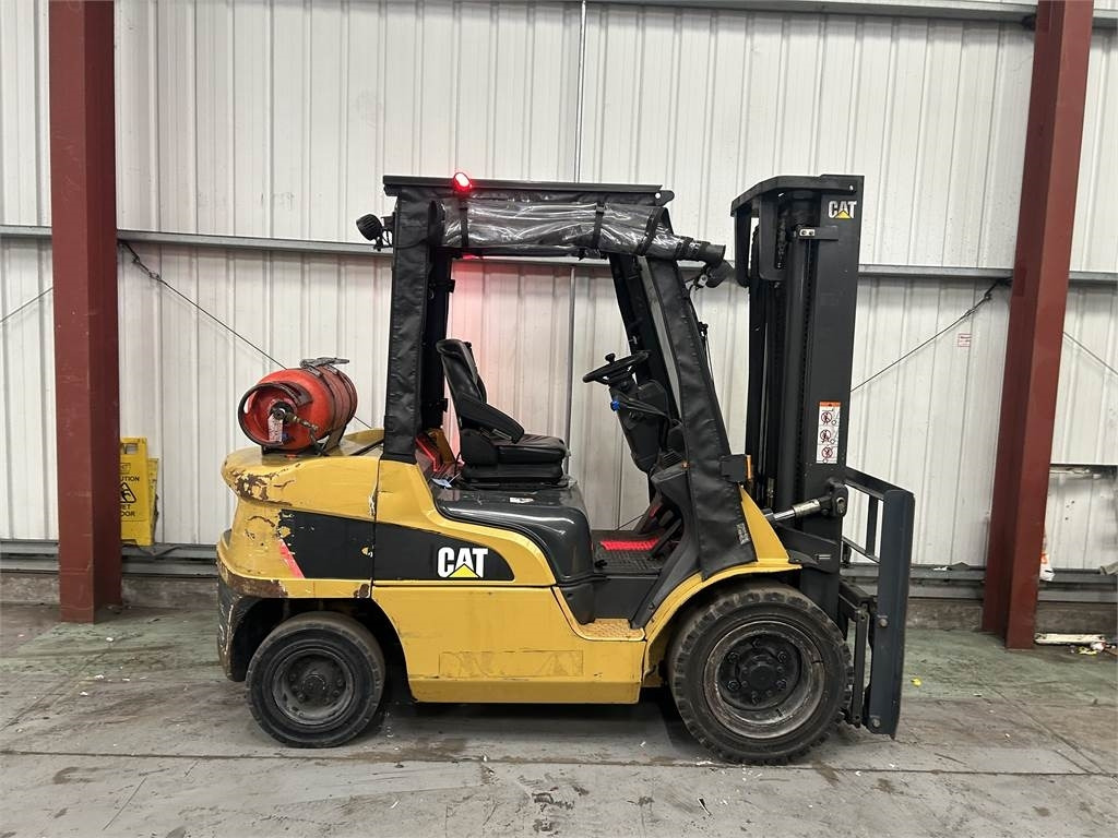 CAT GP35NT - رافعة شوكية تعمل بالغاز: صورة 5 CAT GP35NT - رافعة شوكية تعمل بالغاز: صورة 5