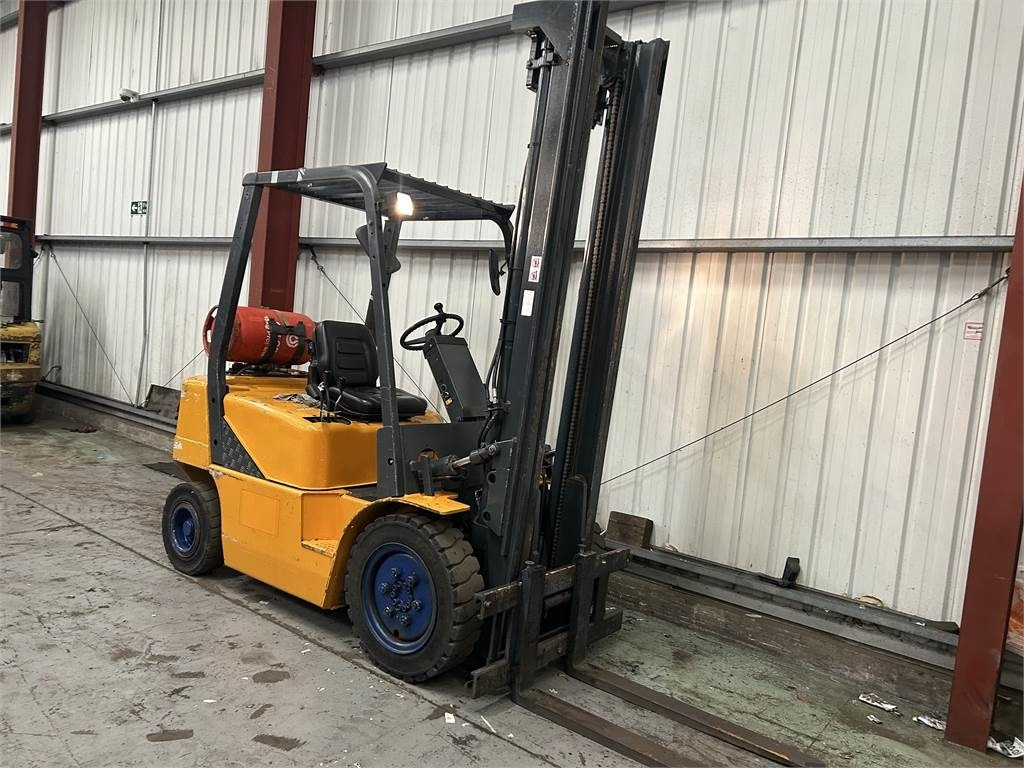 Daewoo G25E-3 - رافعة شوكية تعمل بالغاز: صورة 4 Daewoo G25E-3 - رافعة شوكية تعمل بالغاز: صورة 4