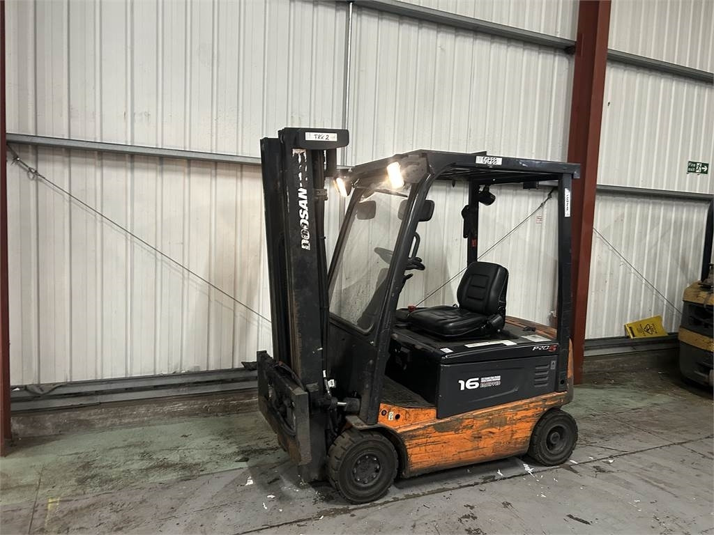 Doosan B16X-5 - رافعة شوكية كهربائية: صورة 2 Doosan B16X-5 - رافعة شوكية كهربائية: صورة 2