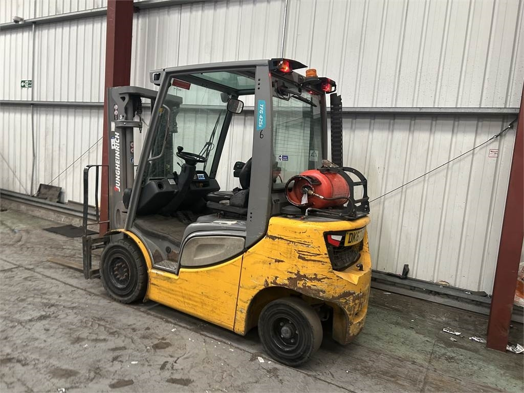 Jungheinrich TFG425S - رافعة شوكية تعمل بالغاز: صورة 3 Jungheinrich TFG425S - رافعة شوكية تعمل بالغاز: صورة 3