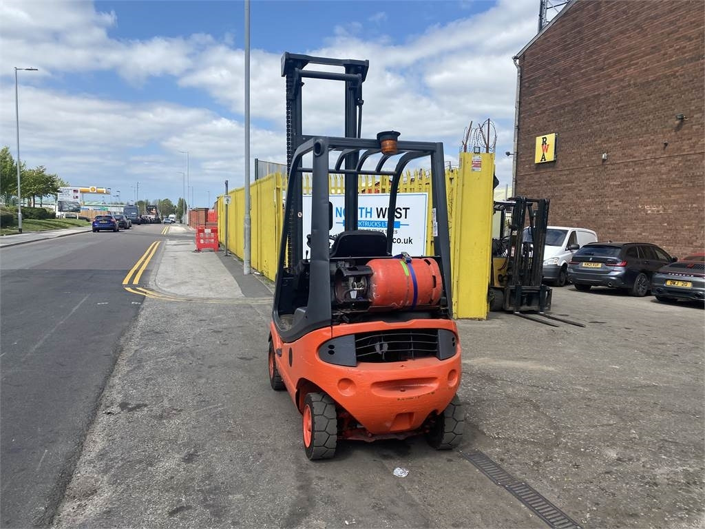 Linde H16T-03 - رافعة شوكية تعمل بالغاز: صورة 3 Linde H16T-03 - رافعة شوكية تعمل بالغاز: صورة 3