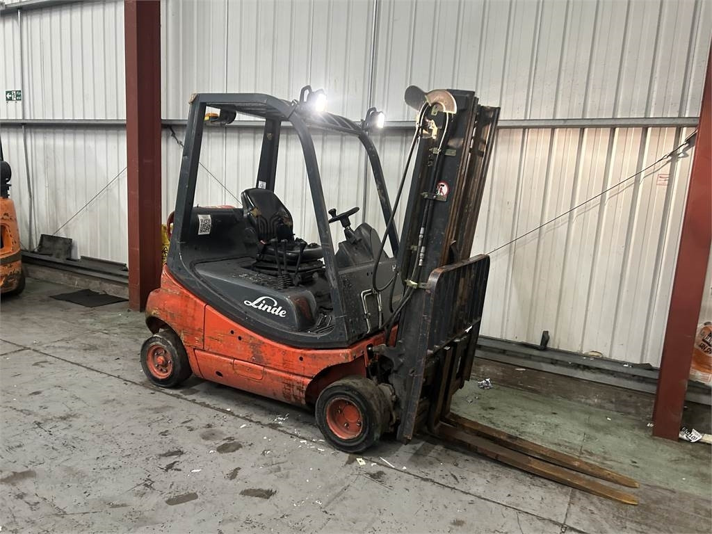 Linde H20T-03 - رافعة شوكية تعمل بالغاز: صورة 4 Linde H20T-03 - رافعة شوكية تعمل بالغاز: صورة 4