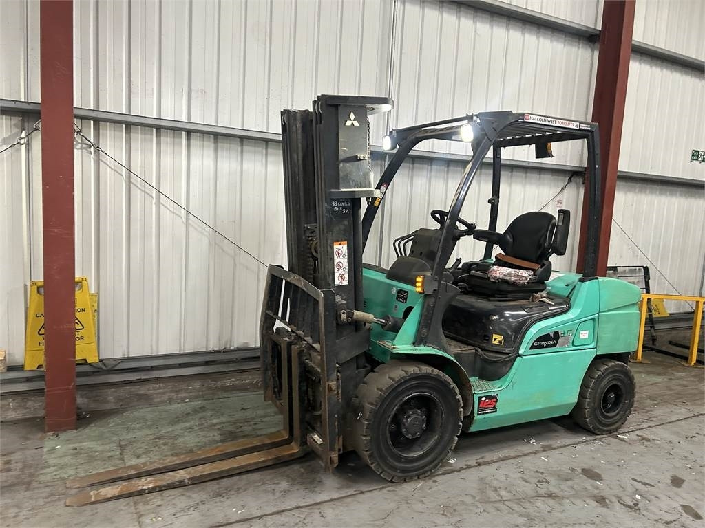 Mitsubishi FD30NT - رافعة شوكية ديزل: صورة 2 Mitsubishi FD30NT - رافعة شوكية ديزل: صورة 2