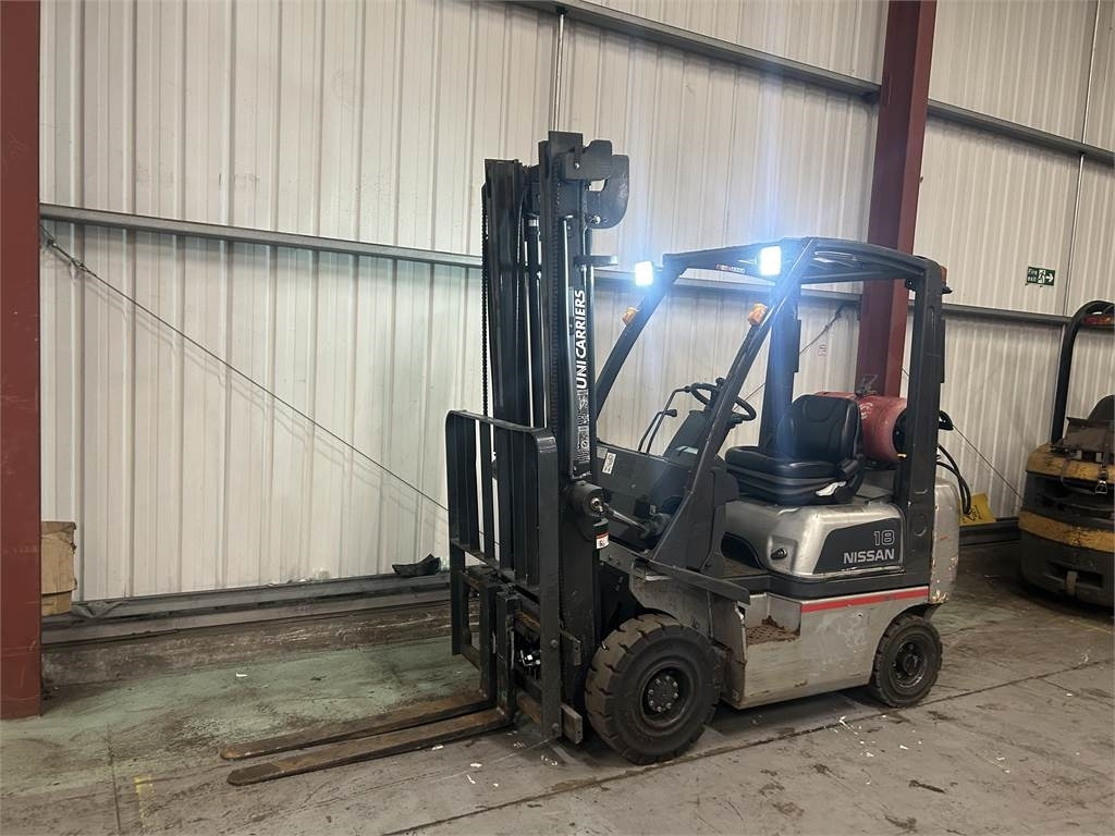 Nissan P1D1A18LQ - رافعة شوكية تعمل بالغاز: صورة 2 Nissan P1D1A18LQ - رافعة شوكية تعمل بالغاز: صورة 2