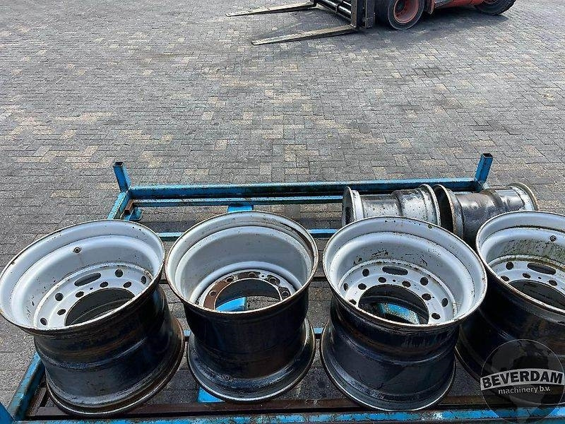 4x 10 gaats velgen - إطارات - الآلات الزراعية: صورة 3 4x 10 gaats velgen - إطارات - الآلات الزراعية: صورة 3