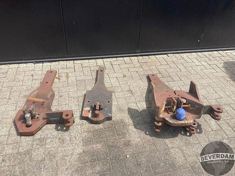 Diverse trekhaken/K80 - قطع غيار - جرار: صورة 1 Diverse trekhaken/K80 - قطع غيار - جرار: صورة 1