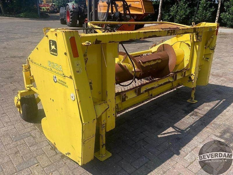 John Deere 630 A - مرفق الحصادة: صورة 5 John Deere 630 A - مرفق الحصادة: صورة 5