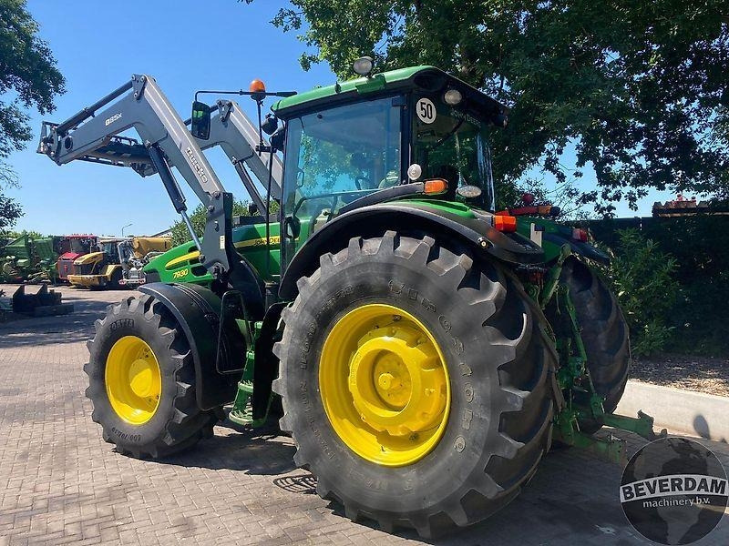 John Deere 7930 - جرار: صورة 2 John Deere 7930 - جرار: صورة 2