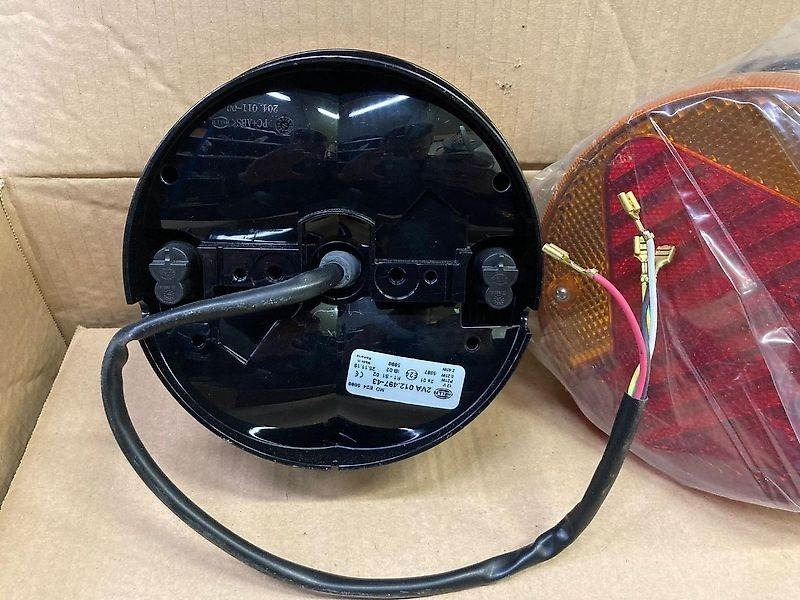 Krone achterlichten - مصابيح أضواء السيارة الخلفية - الآلات الزراعية: صورة 5 Krone achterlichten - مصابيح أضواء السيارة الخلفية - الآلات الزراعية: صورة 5