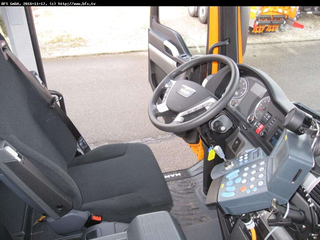 MAN TGS 28.480 6X4-4 BL Euro6, Winterdienst, Bordmat - شاحنة قلاب: صورة 4 MAN TGS 28.480 6X4-4 BL Euro6, Winterdienst, Bordmat - شاحنة قلاب: صورة 4