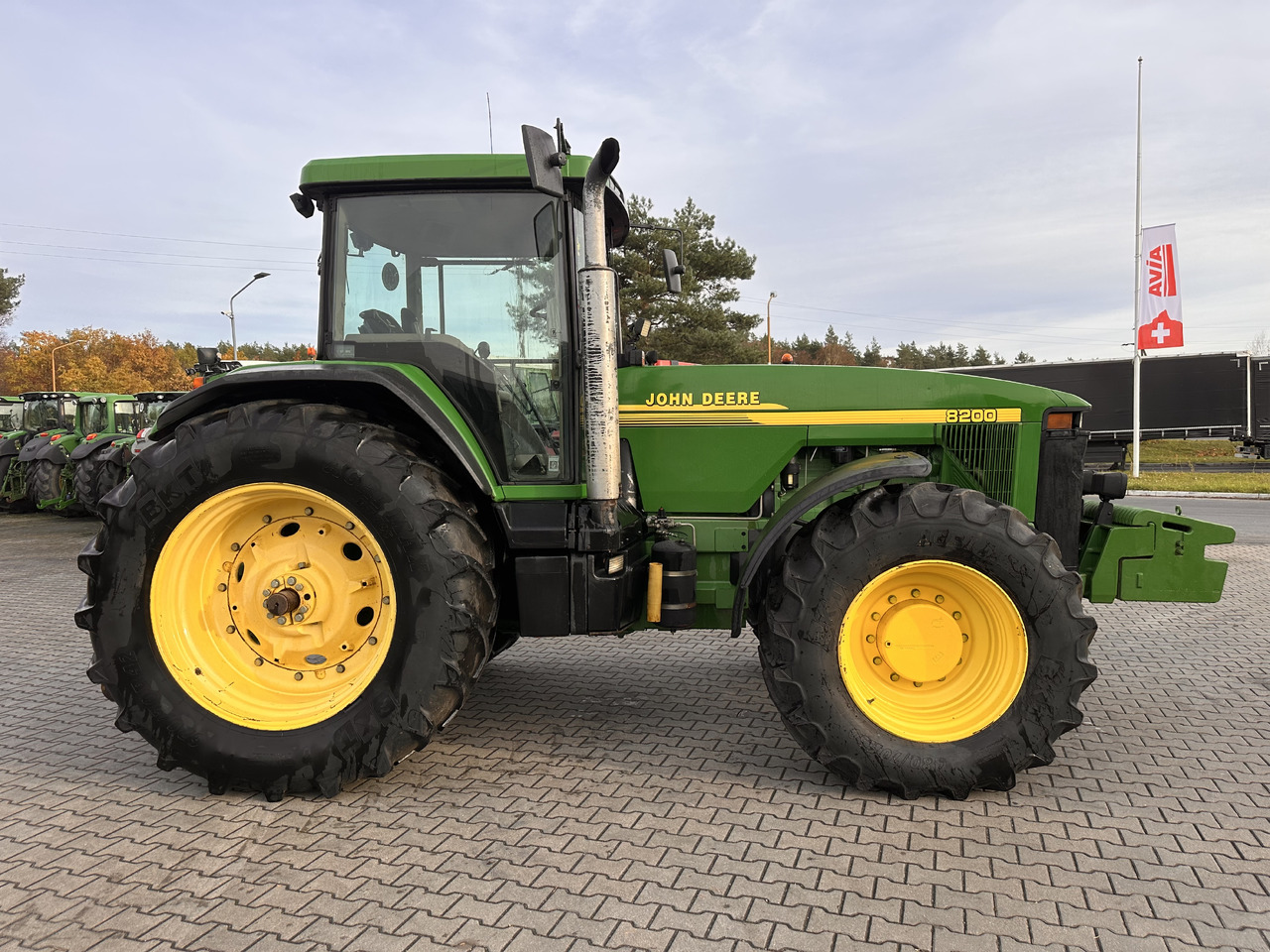 John Deere 8200 PowerShift 8.1 - جرار: صورة 3 John Deere 8200 PowerShift 8.1 - جرار: صورة 3