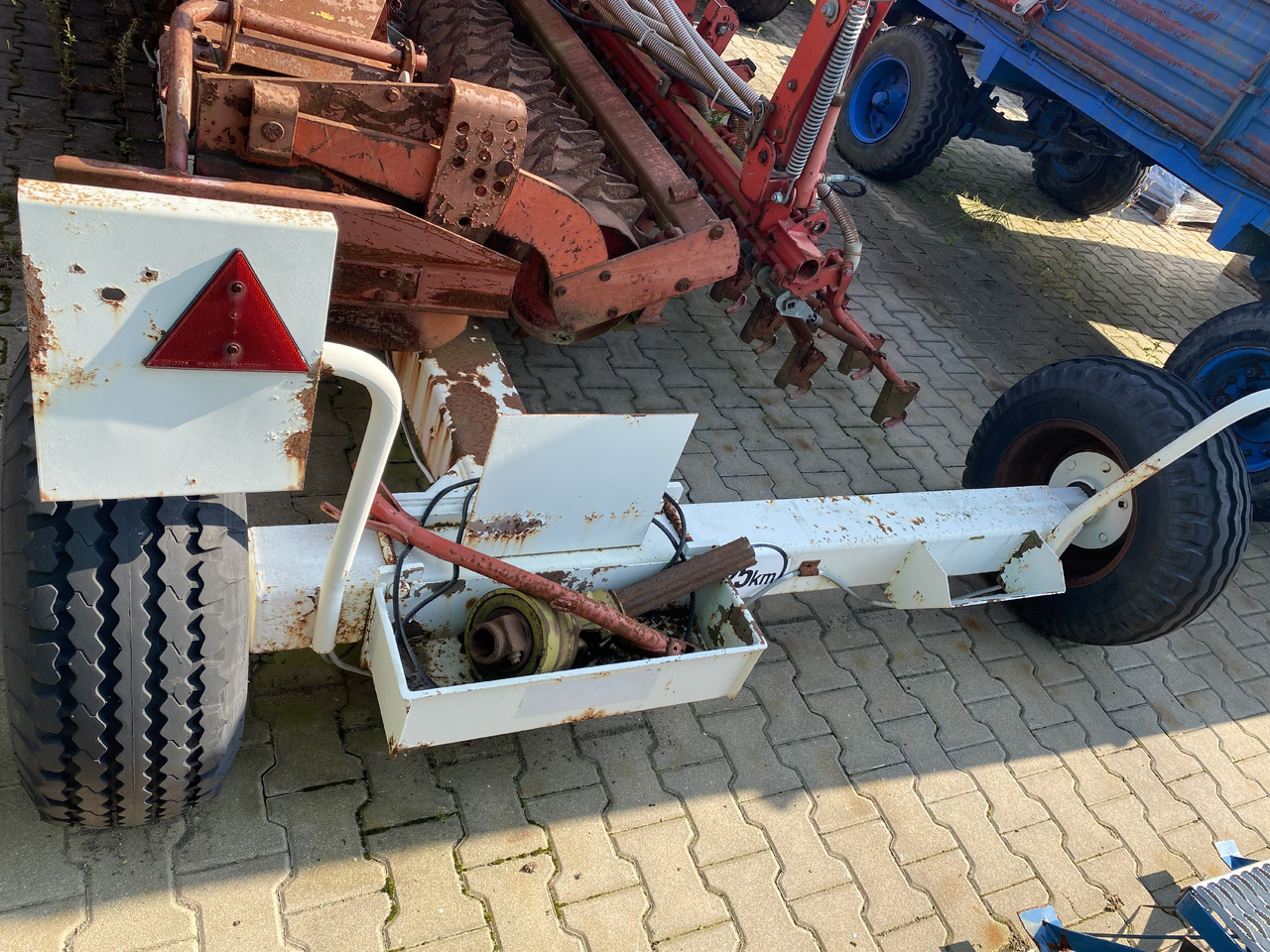 Kverneland ACCORD Pneumatic DA-S KUHN + Kuhn 4.50m - آلة البذار متعددة الوظائف: صورة 4 Kverneland ACCORD Pneumatic DA-S KUHN + Kuhn 4.50m - آلة البذار متعددة الوظائف: صورة 4
