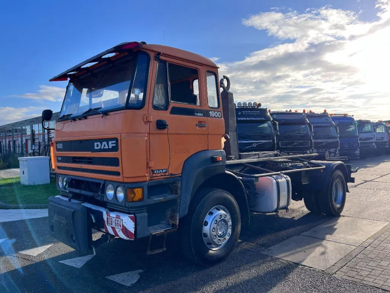 DAF 1900 TURBO 4X4 HOOKLIFT - شاحنة ذات خطاف: صورة 1 DAF 1900 TURBO 4X4 HOOKLIFT - شاحنة ذات خطاف: صورة 1